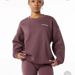 Alphalete classic crew sweatshirt